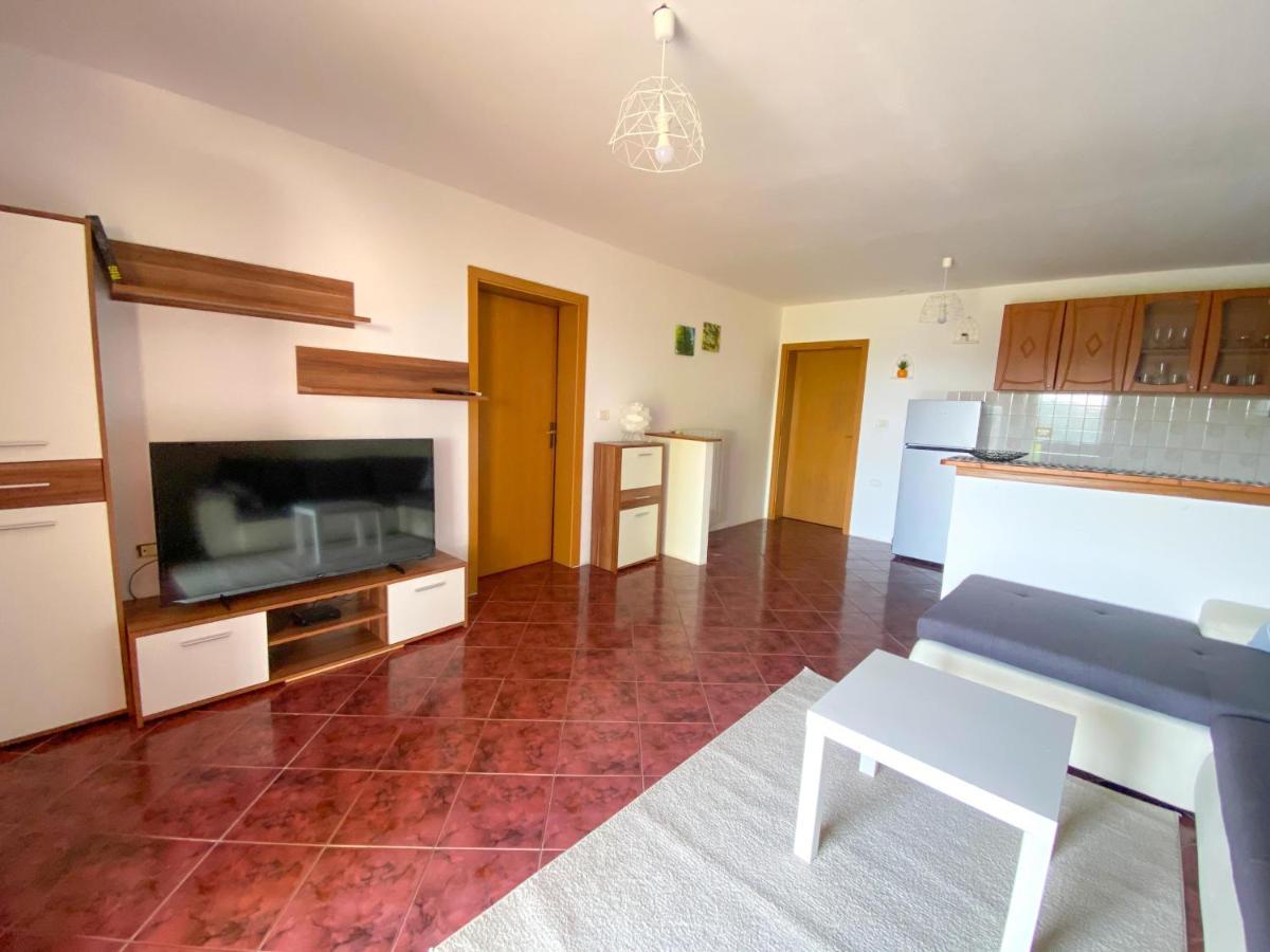 Apartment Moon Pobegi Екстериор снимка